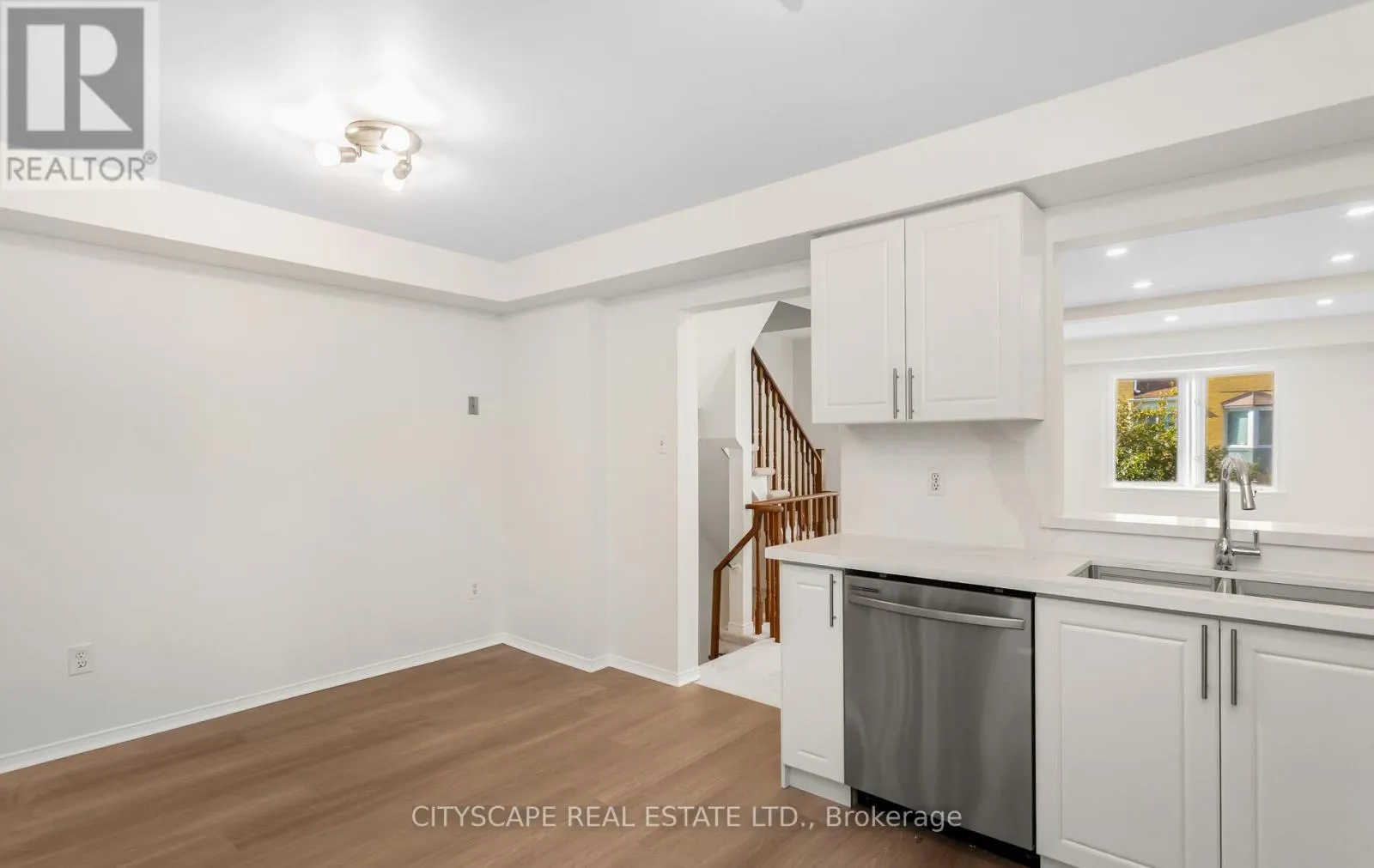 65 - 2300 BRAYS LANE N