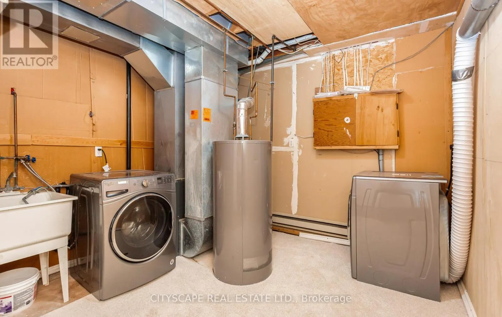 65 - 2300 BRAYS LANE N