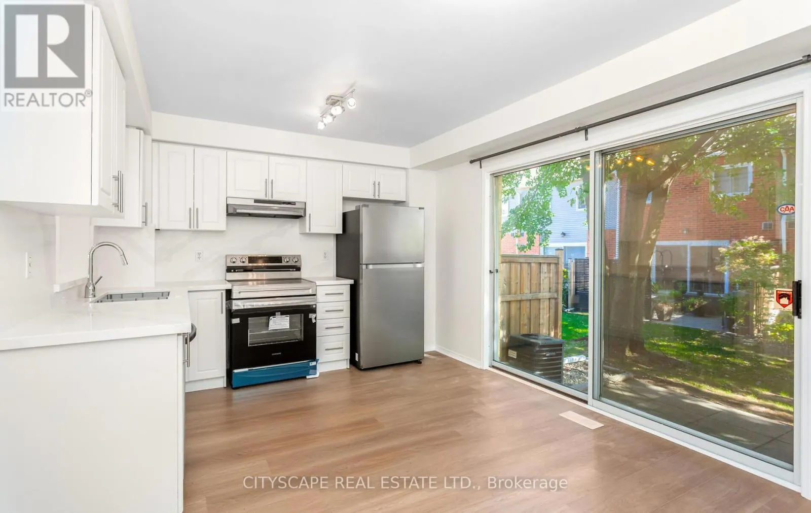 65 - 2300 BRAYS LANE N