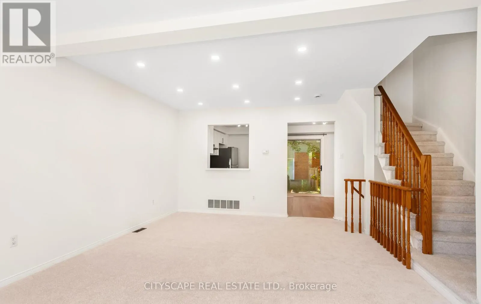 65 - 2300 BRAYS LANE N