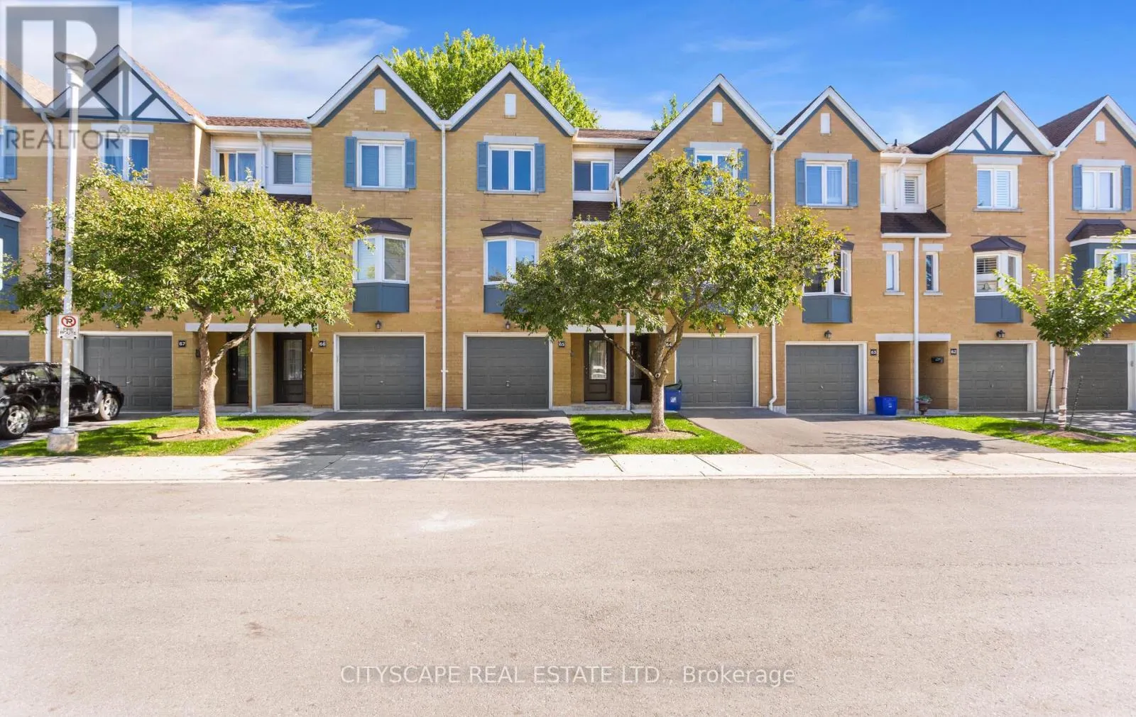 65 - 2300 BRAYS LANE N