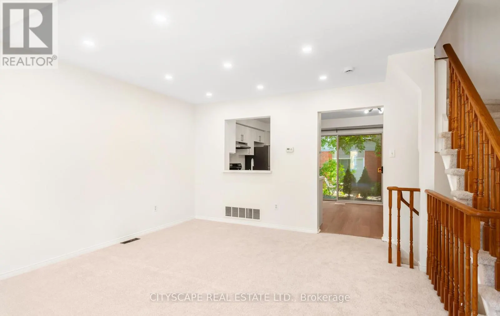 65 - 2300 BRAYS LANE N