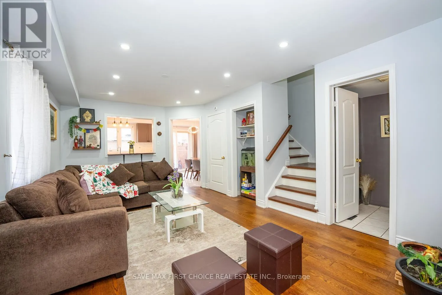 939 TAMBOURINE TERRACE