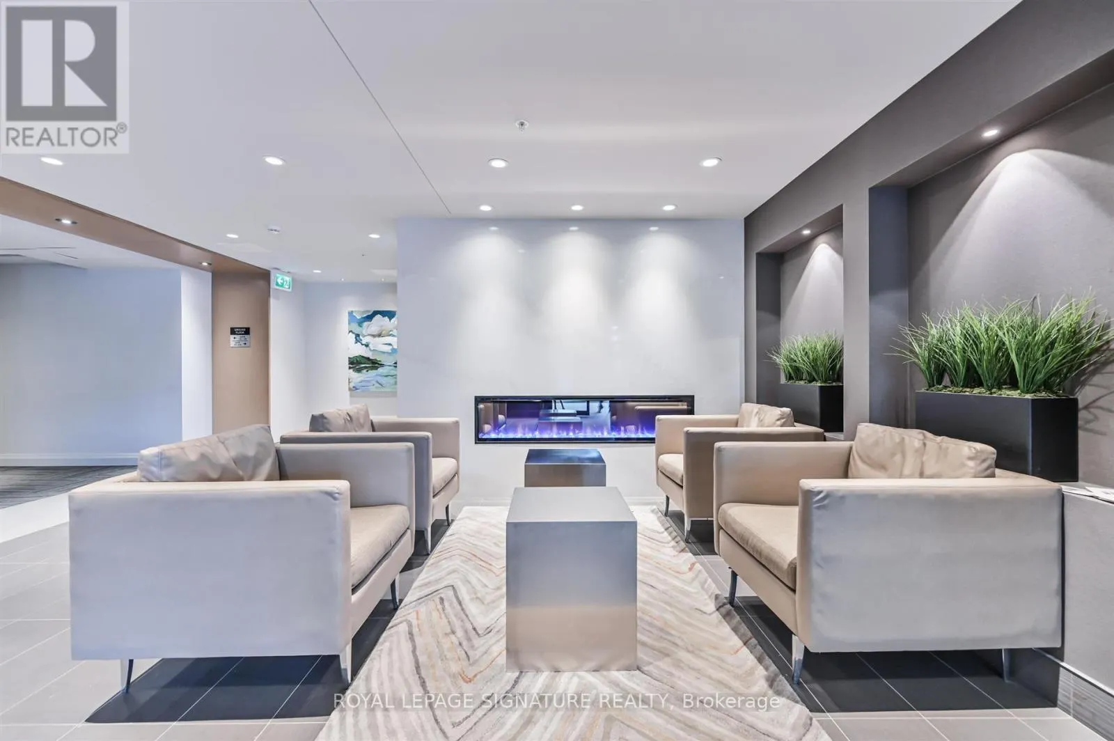 111 - 1105 LEGER WAY