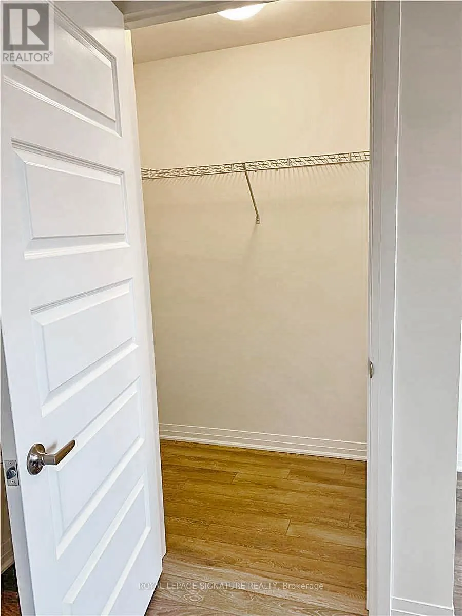 111 - 1105 LEGER WAY