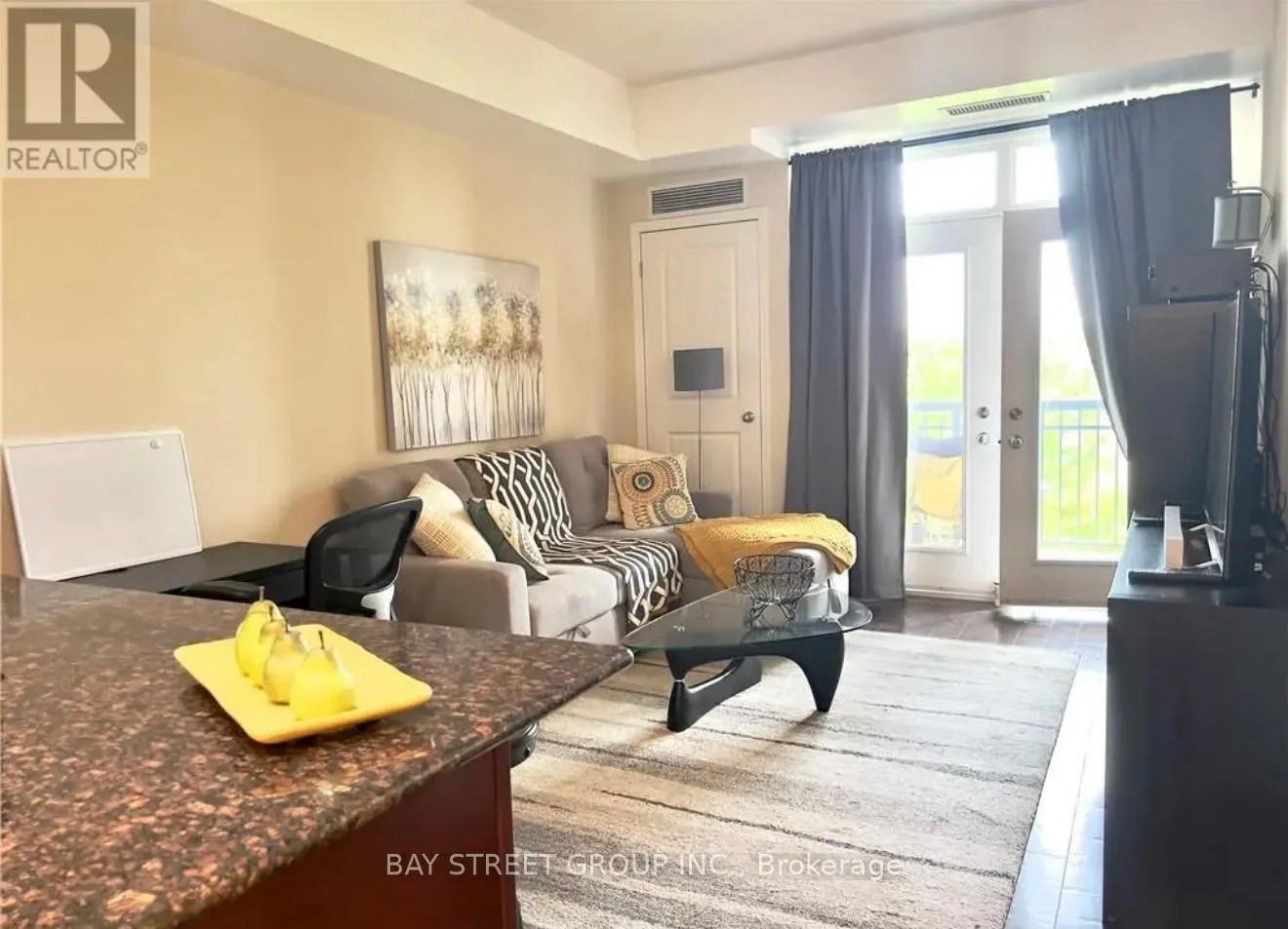 210 - 5327 UPPER MIDDLE ROAD