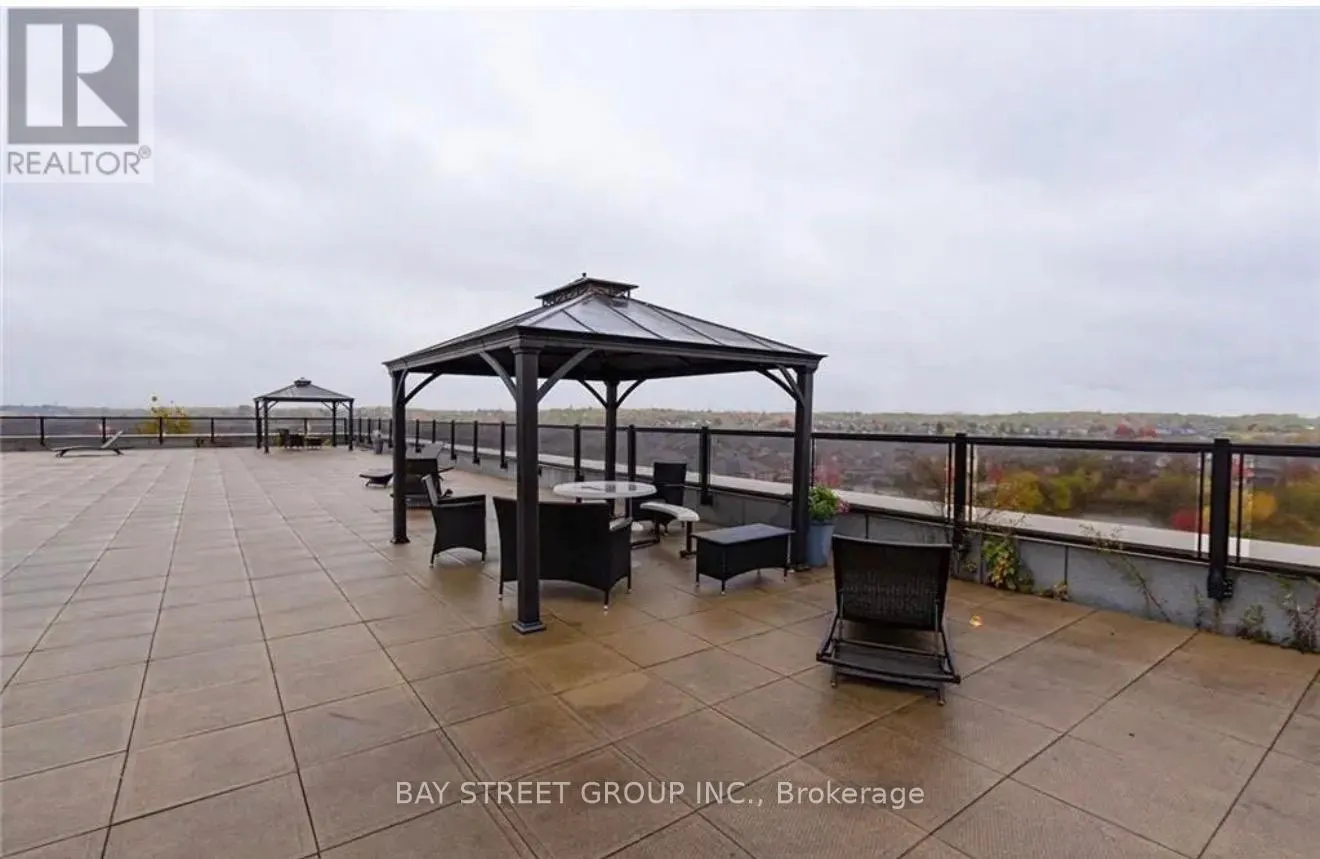 210 - 5327 UPPER MIDDLE ROAD