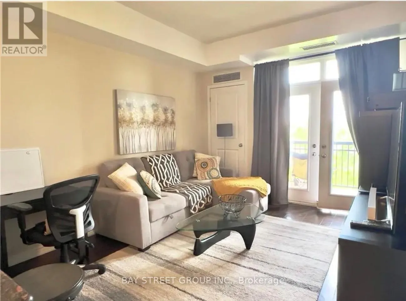 210 - 5327 UPPER MIDDLE ROAD