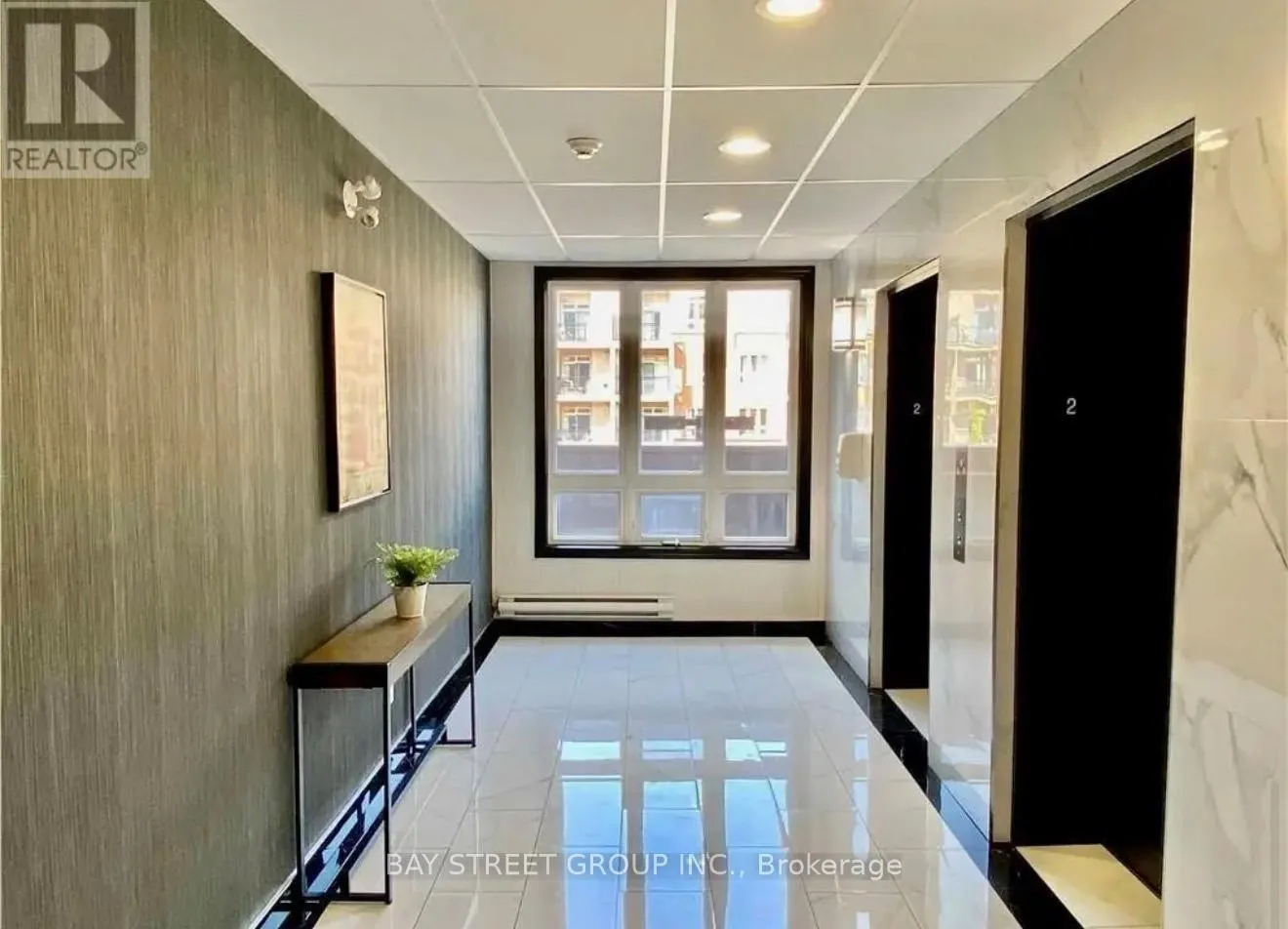 210 - 5327 UPPER MIDDLE ROAD