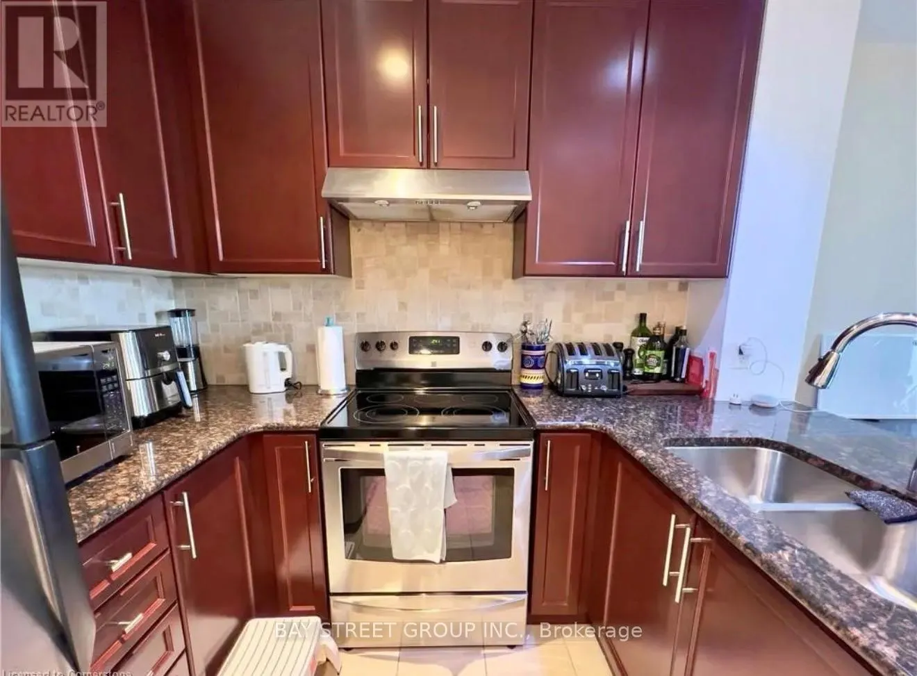 210 - 5327 UPPER MIDDLE ROAD