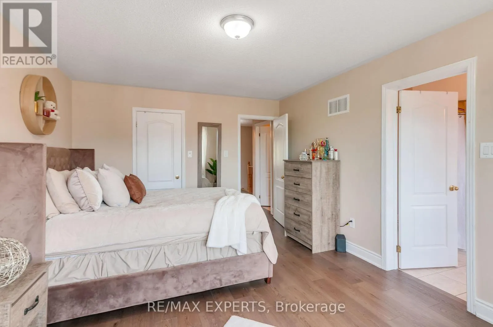 76 EAGLE TRACE DRIVE