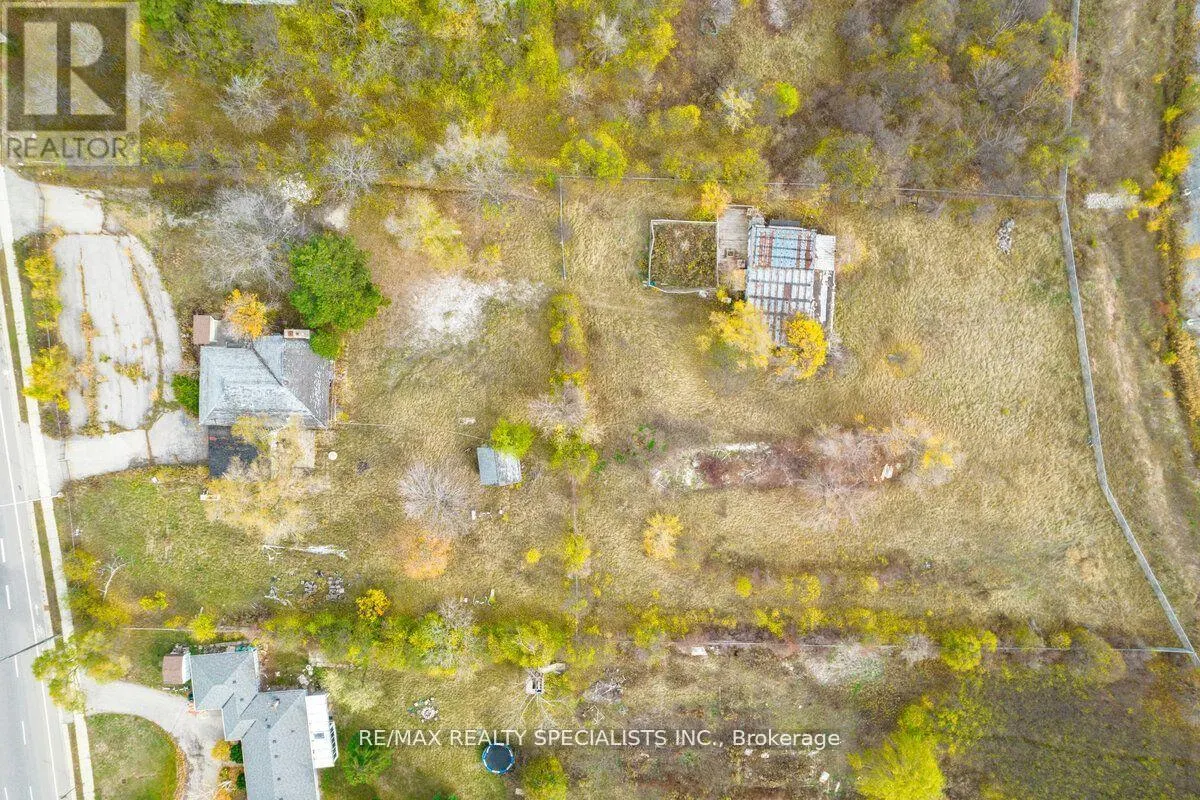 2036 UPPER MIDDLE ROAD E