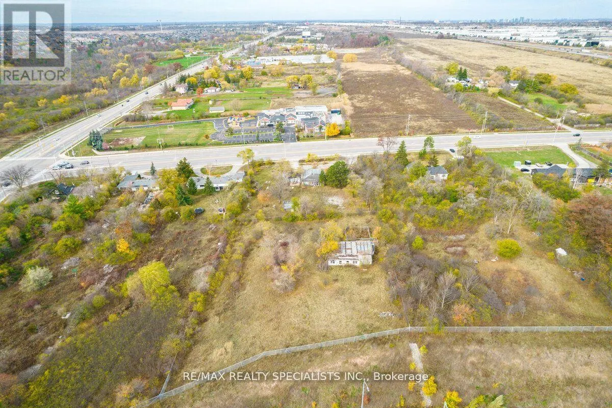 2036 UPPER MIDDLE ROAD E