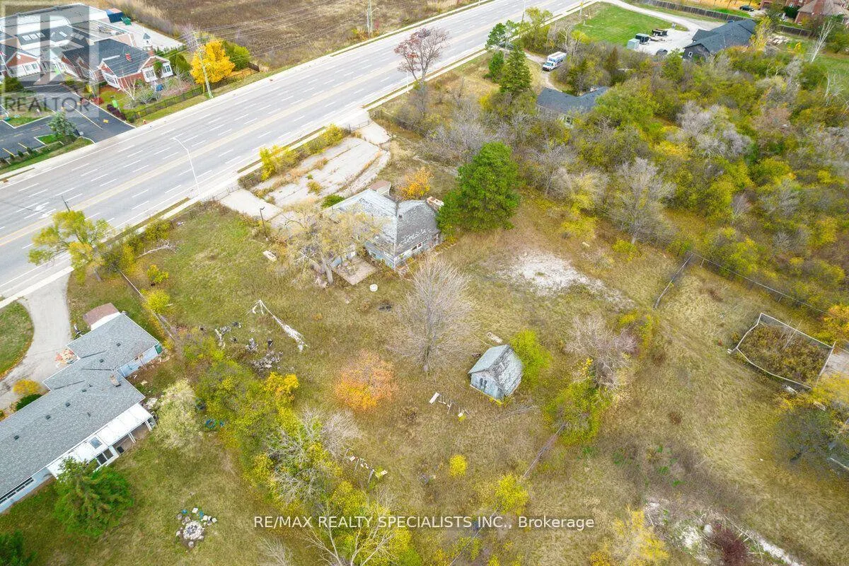 2036 UPPER MIDDLE ROAD E