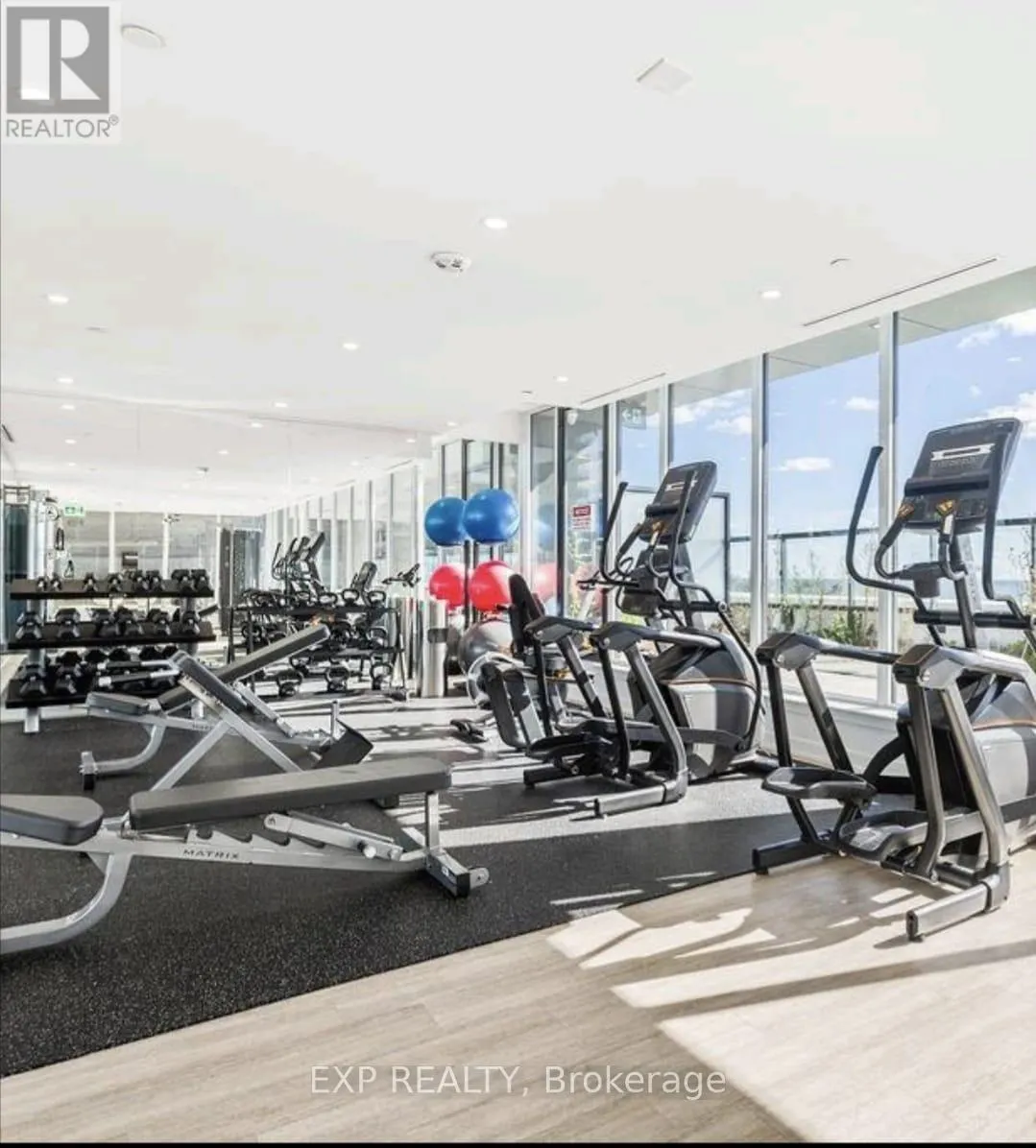 806 - 370 MARTHA STREET