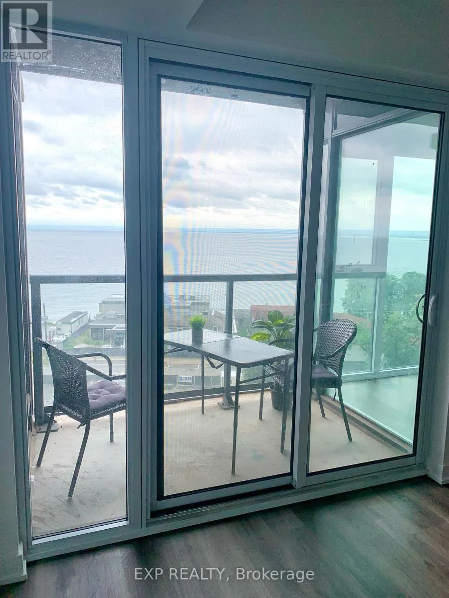 806 - 370 MARTHA STREET