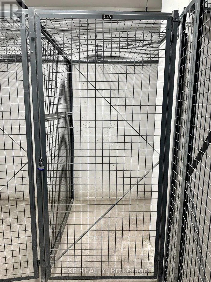 806 - 370 MARTHA STREET