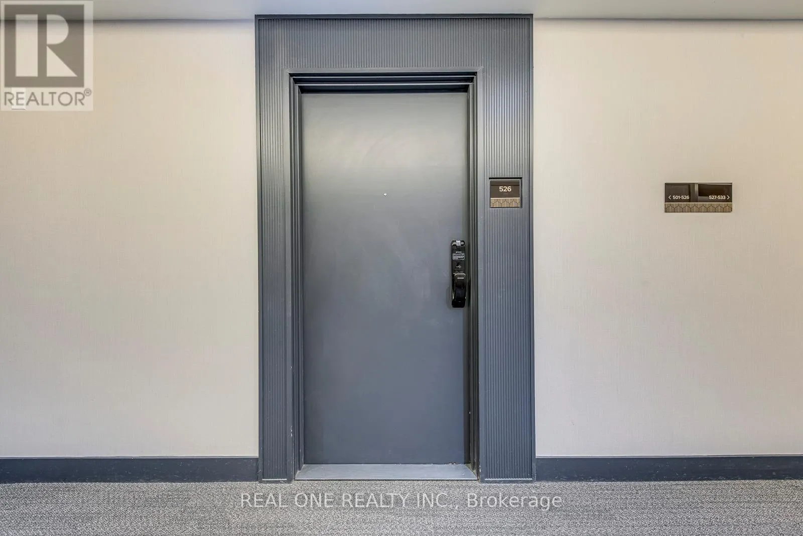 526 - 405 DUNDAS STREET W