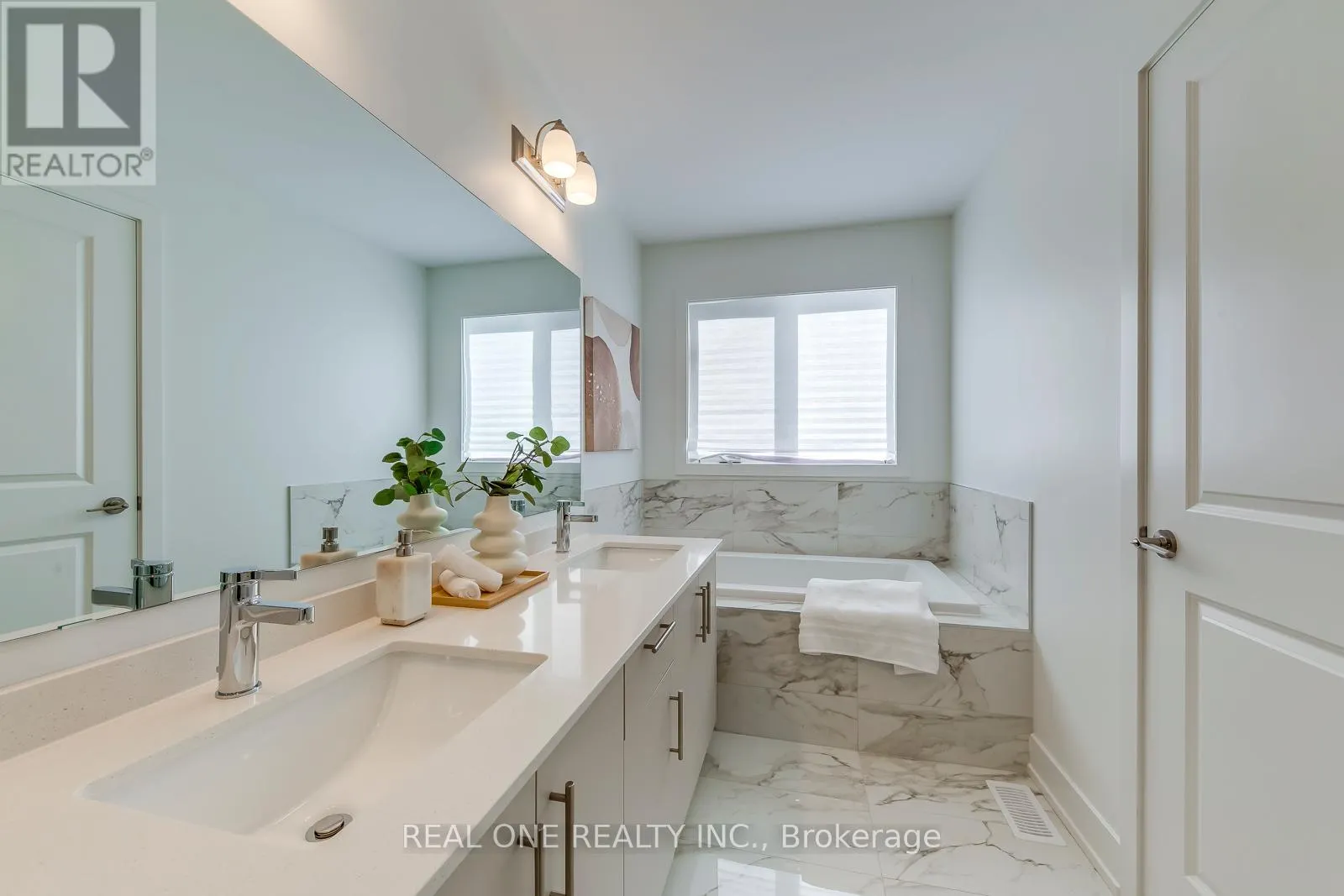 3054 HARVARD GARDENS