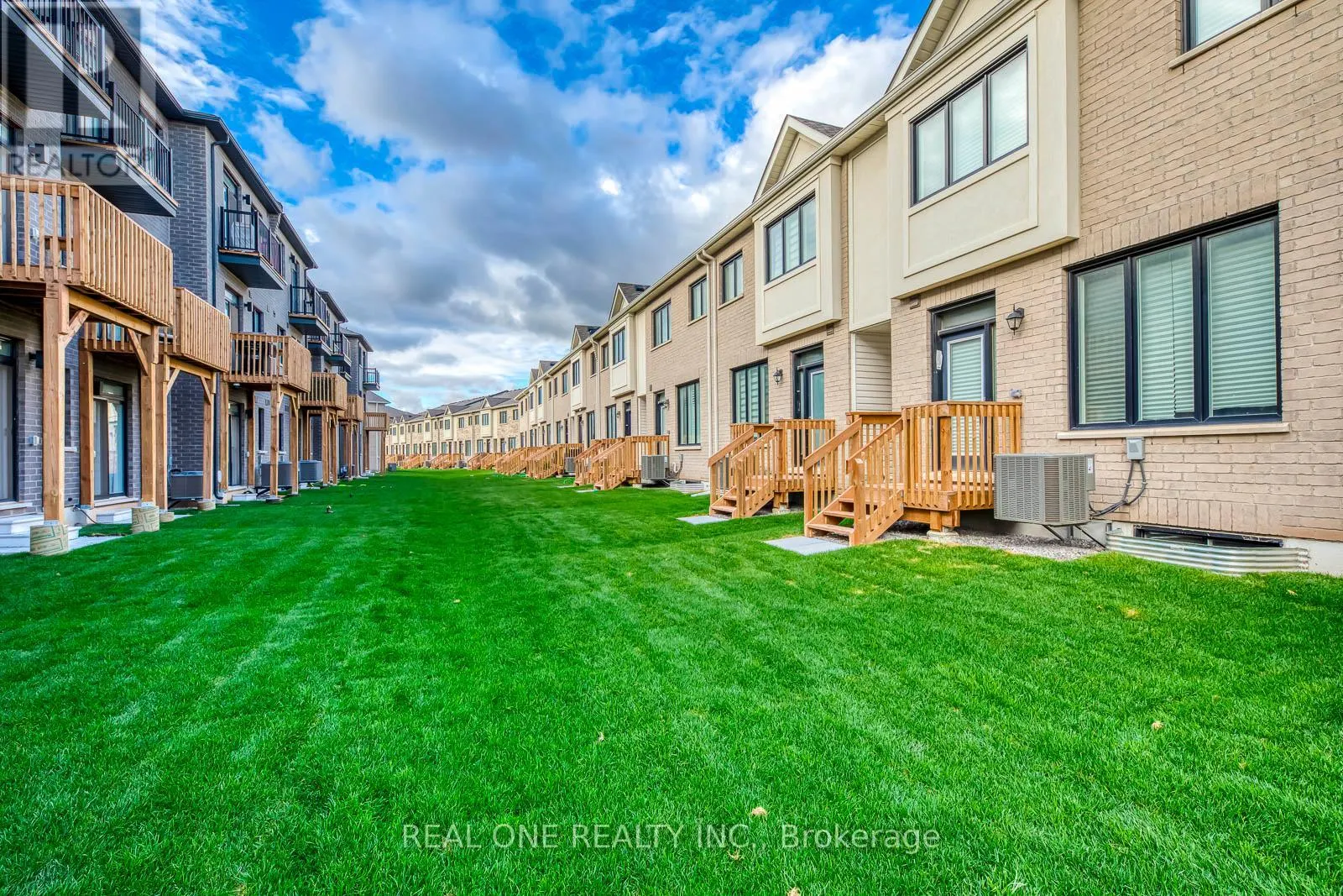 3054 HARVARD GARDENS