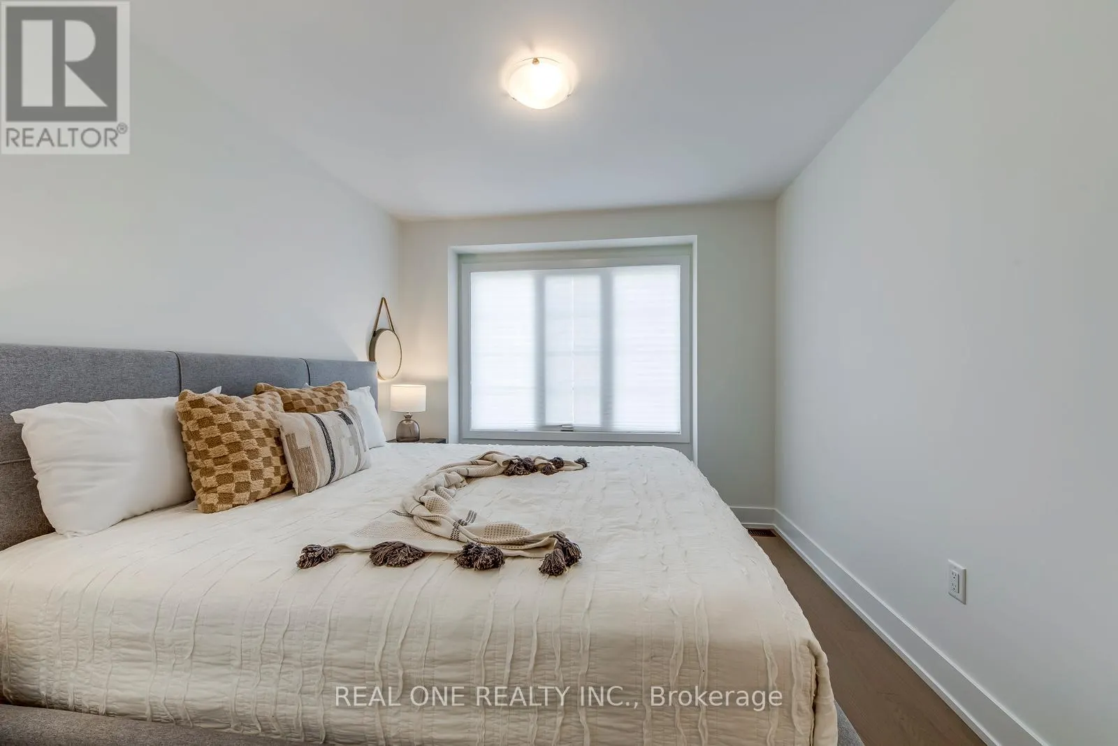 3054 HARVARD GARDENS