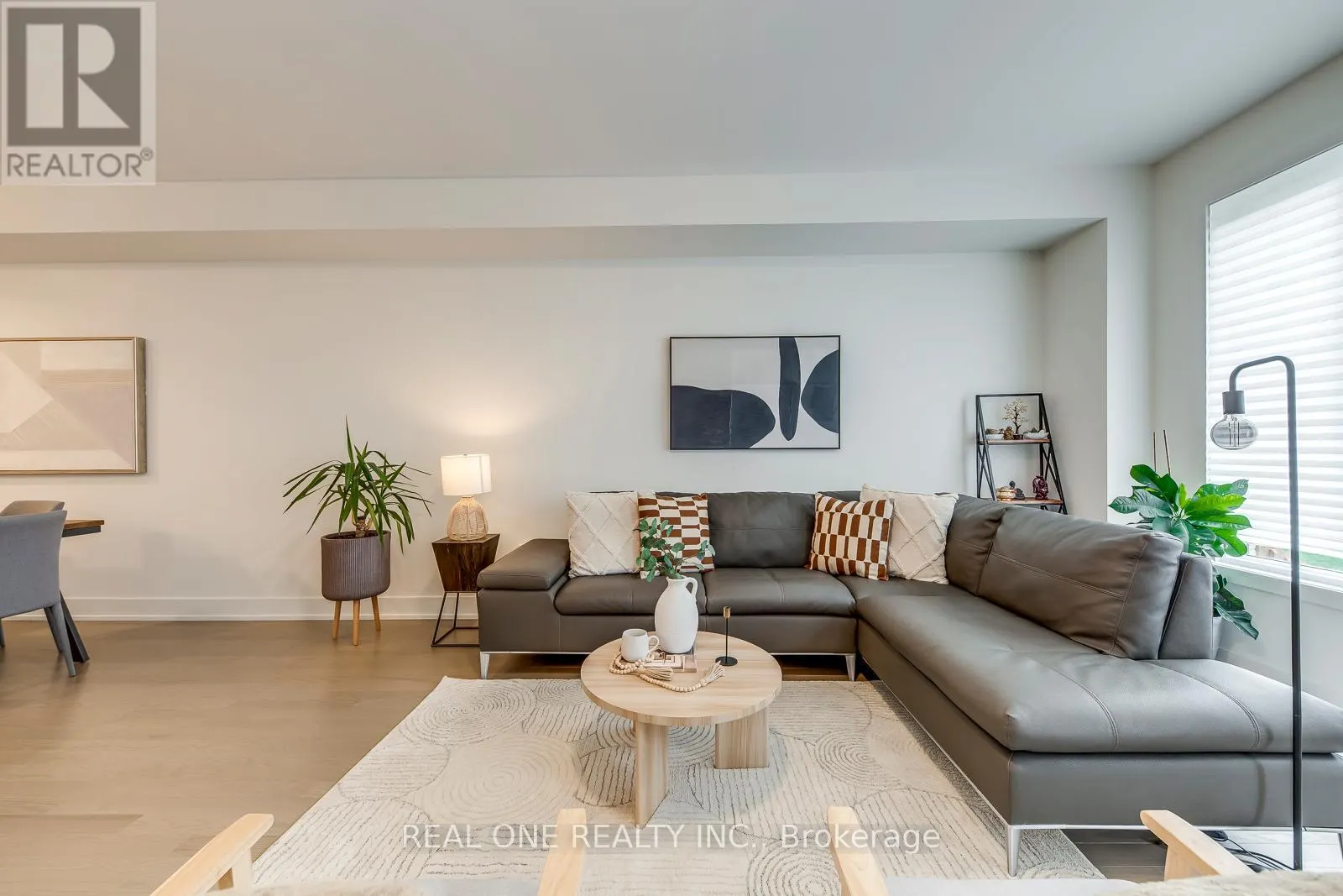 3054 HARVARD GARDENS