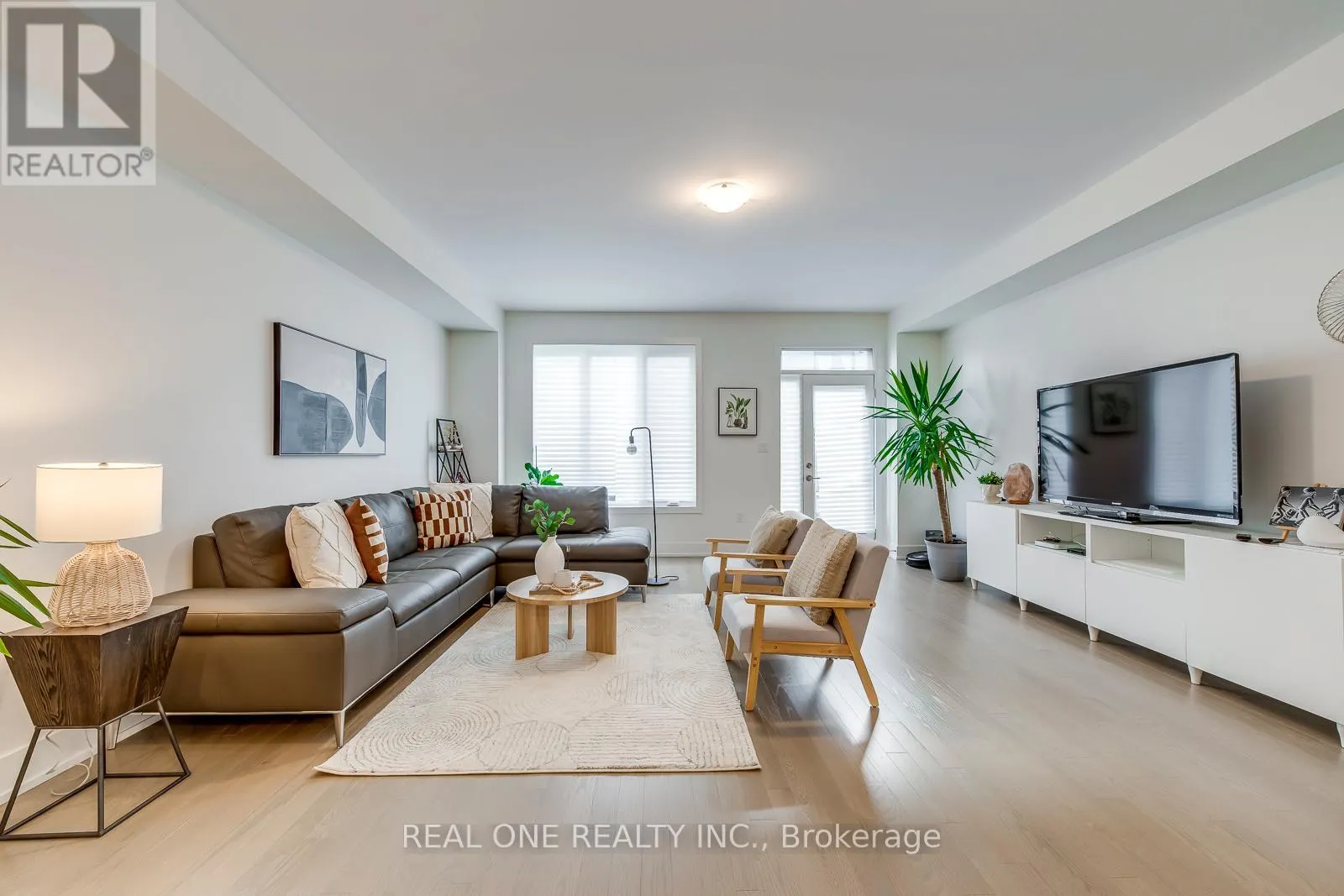 3054 HARVARD GARDENS