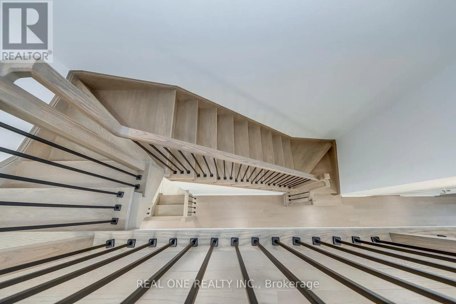 3054 HARVARD GARDENS