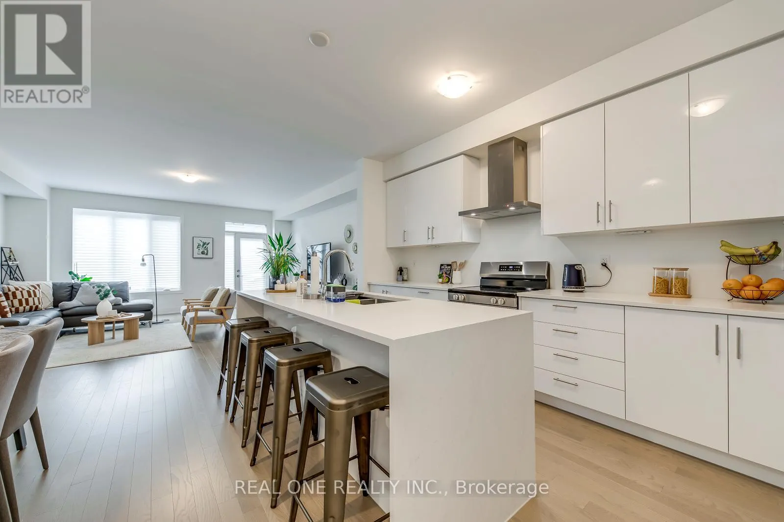 3054 HARVARD GARDENS