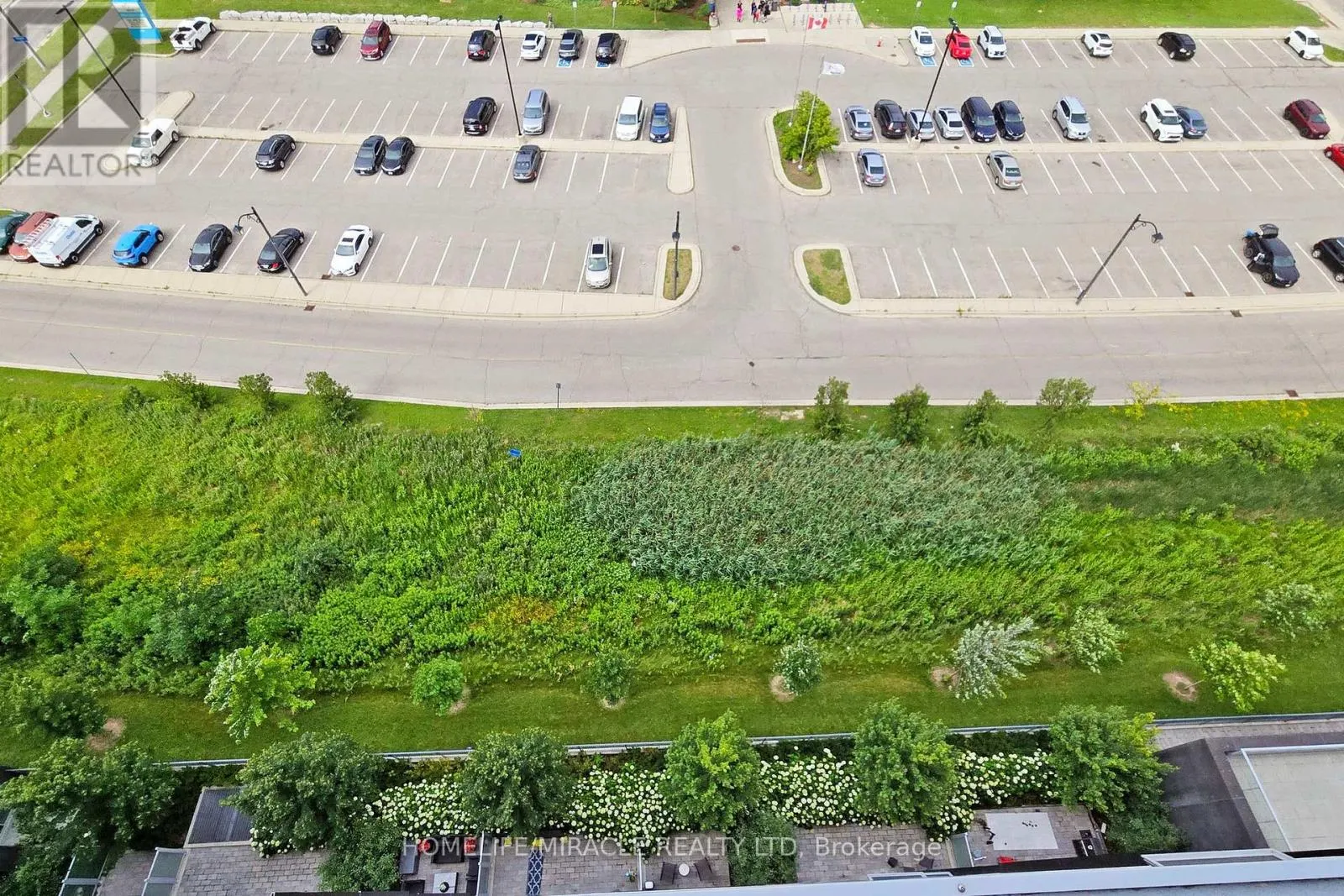 1106 - 1050 MAIN STREET E