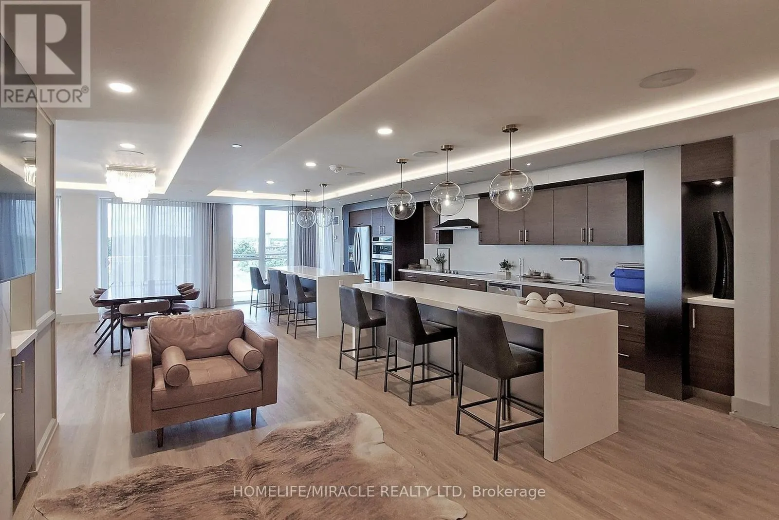 1106 - 1050 MAIN STREET E