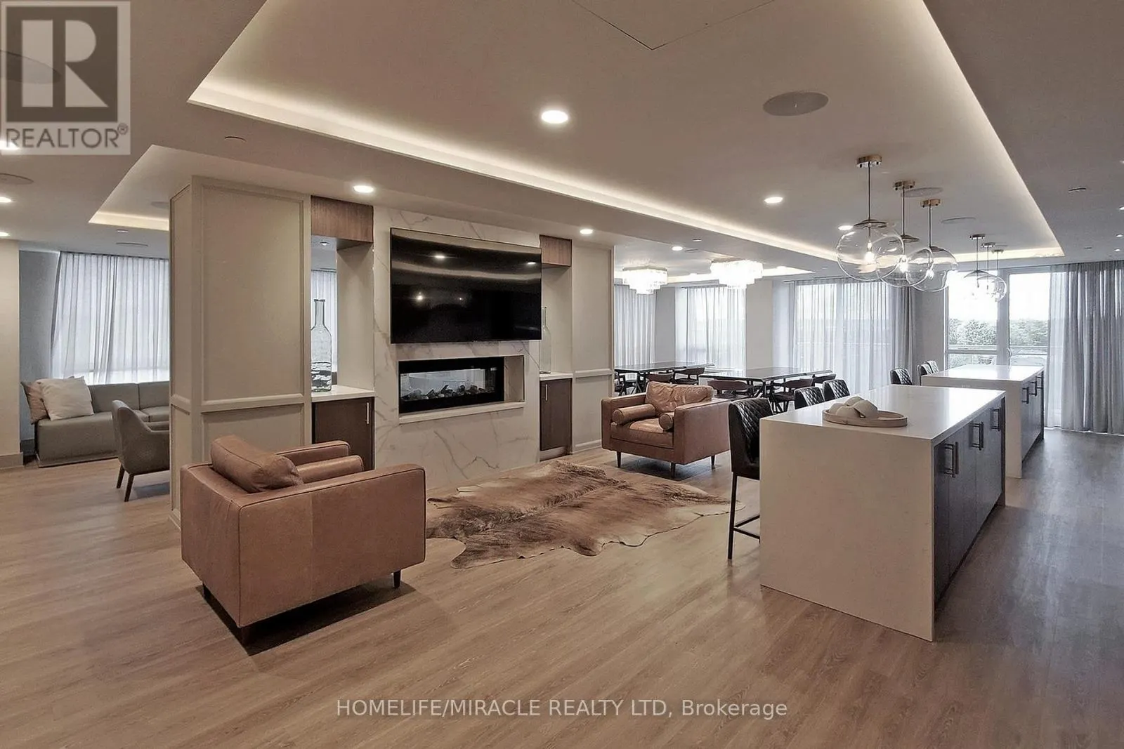 1106 - 1050 MAIN STREET E