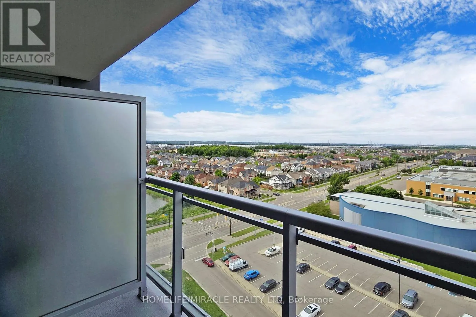 1106 - 1050 MAIN STREET E