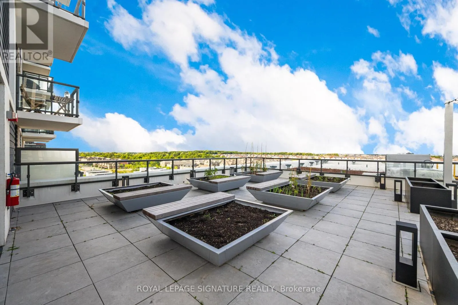 906 - 335 WHEAT BOOM DRIVE