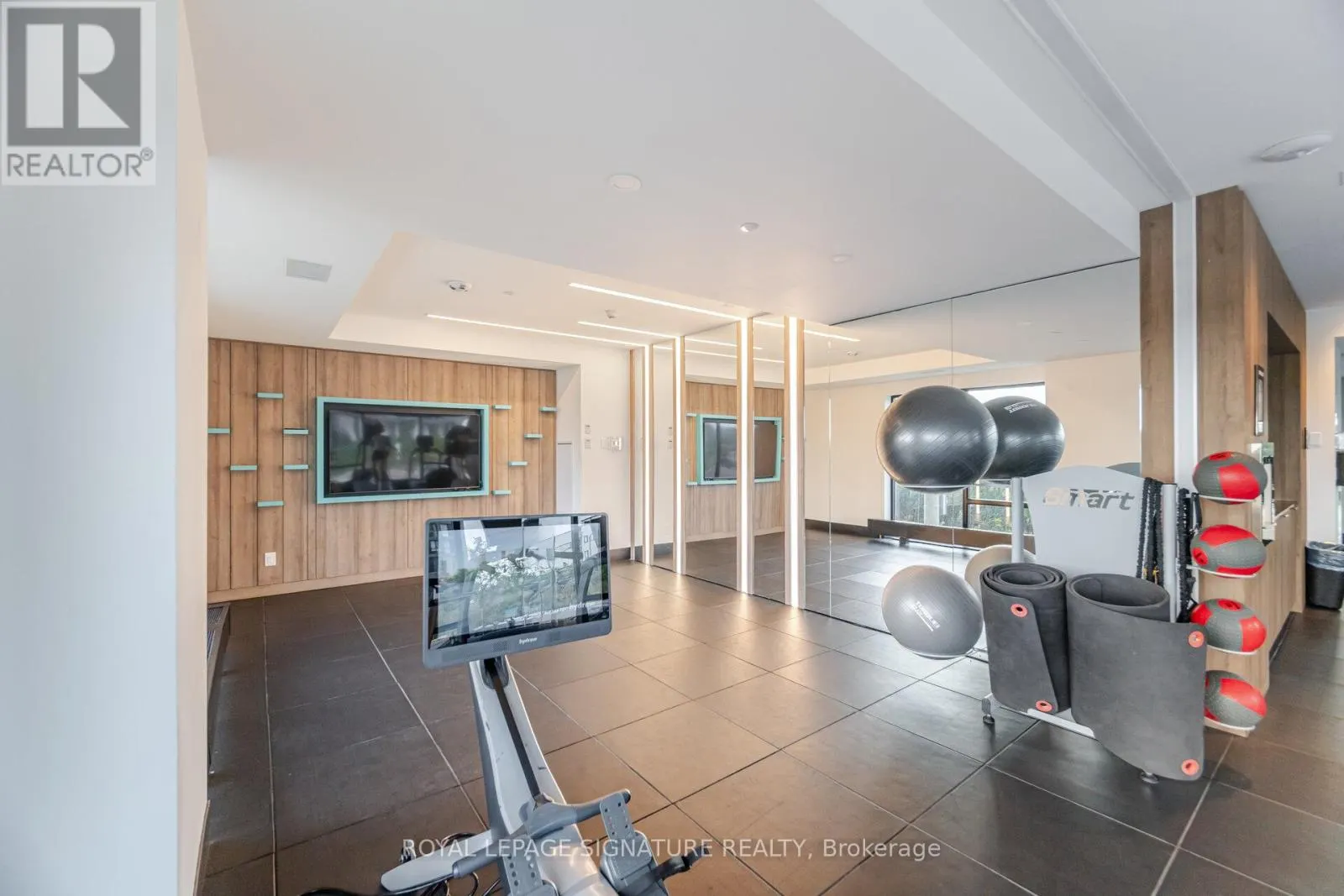 906 - 335 WHEAT BOOM DRIVE