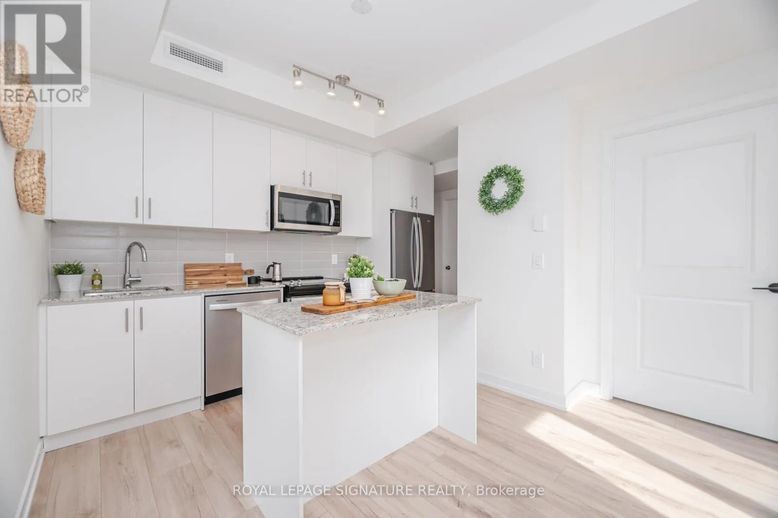 906 - 335 WHEAT BOOM DRIVE