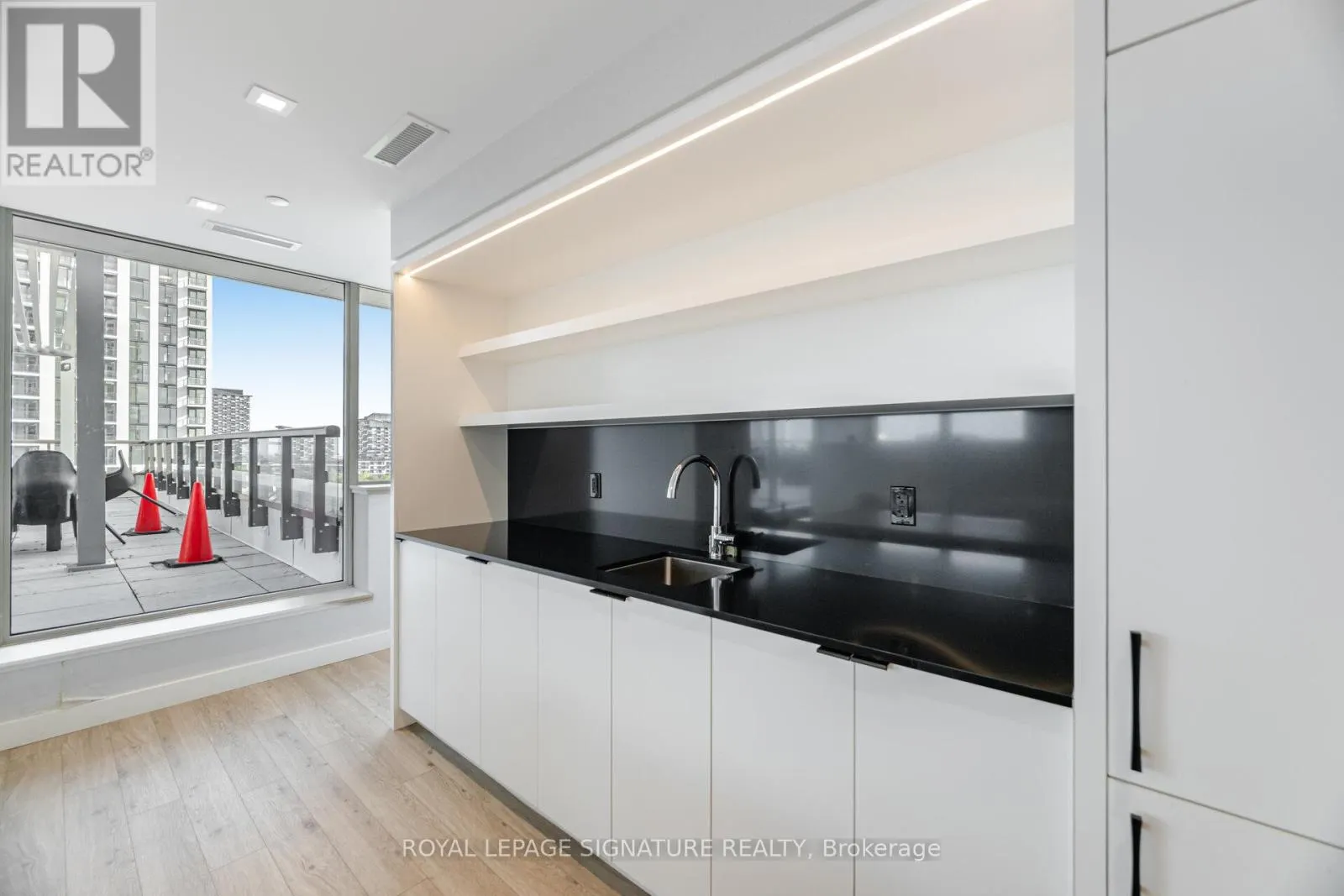 906 - 335 WHEAT BOOM DRIVE