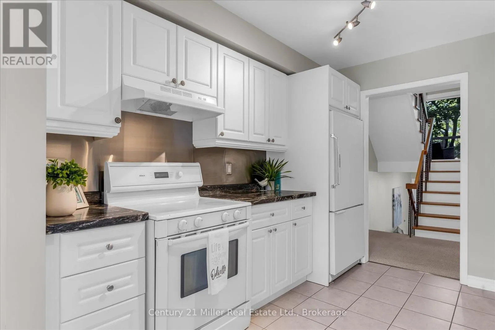 19 - 1310 HAMPTON STREET, #19