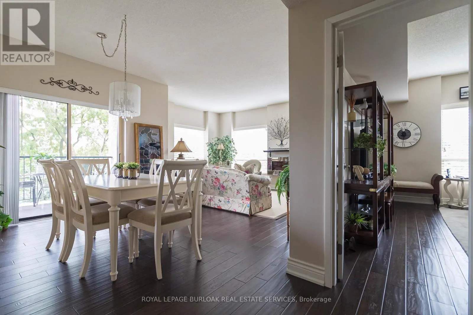 305 - 3497 UPPER MIDDLE ROAD