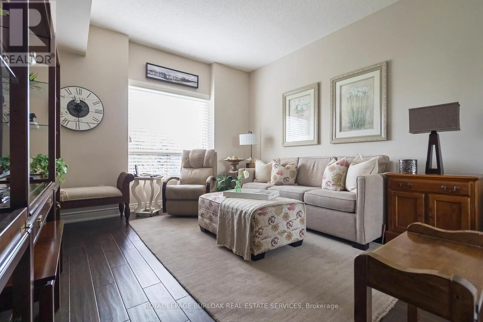 305 - 3497 UPPER MIDDLE ROAD