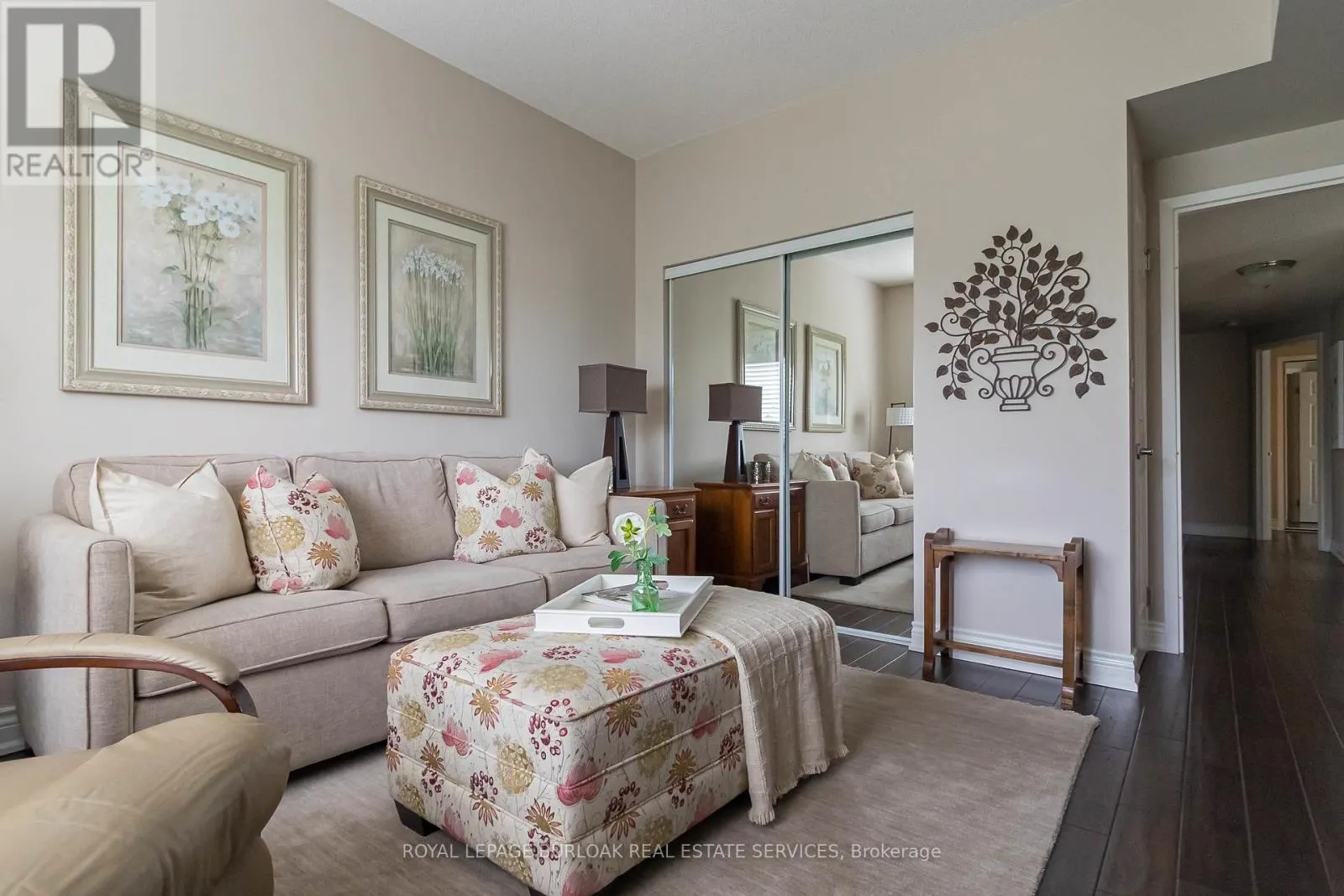 305 - 3497 UPPER MIDDLE ROAD