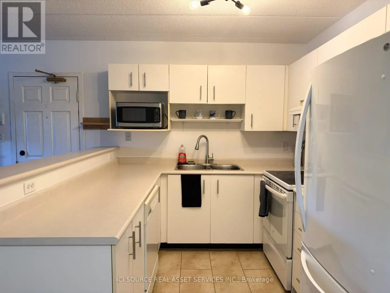 204 - 4003 KILMER DRIVE