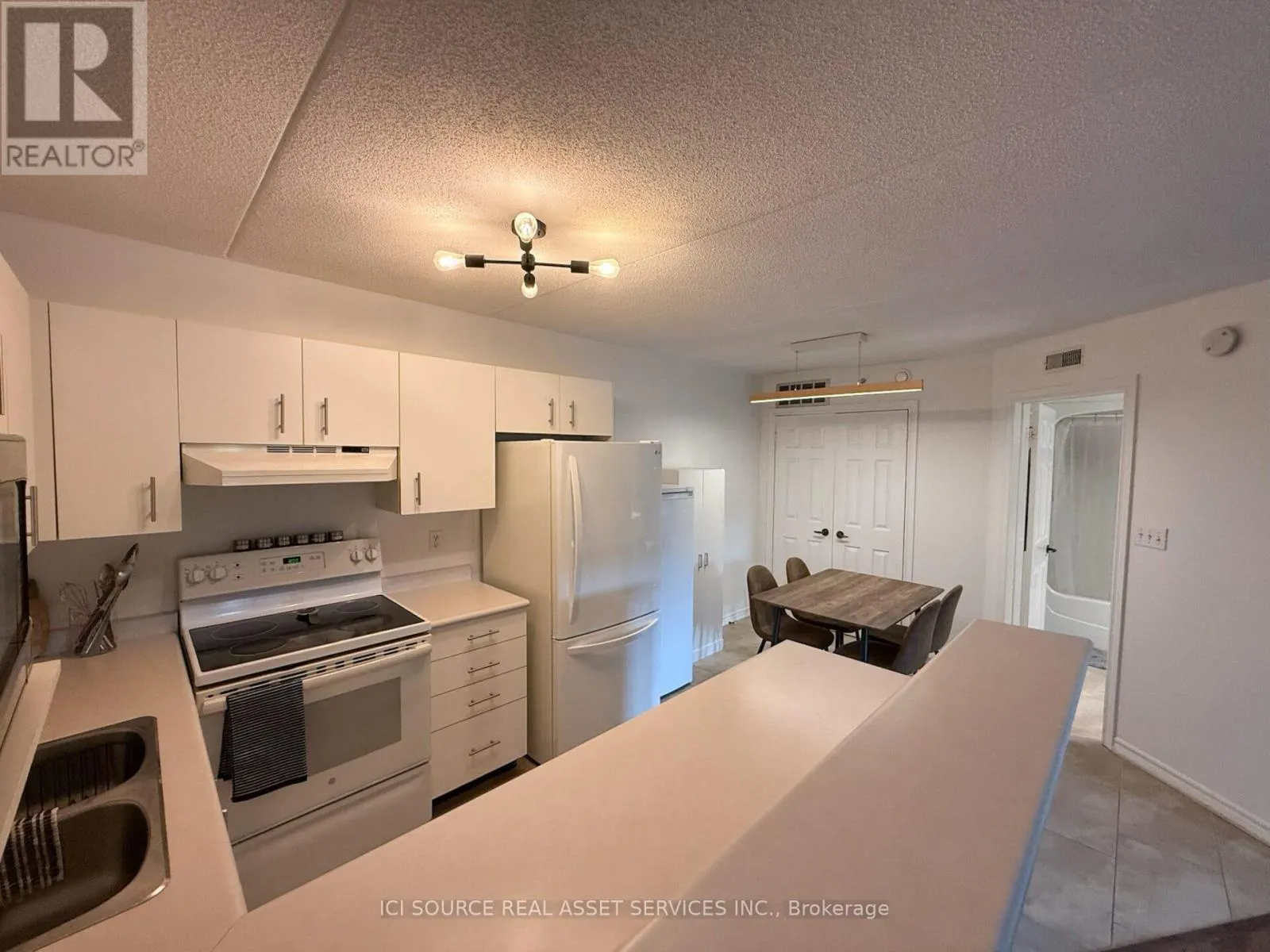 204 - 4003 KILMER DRIVE