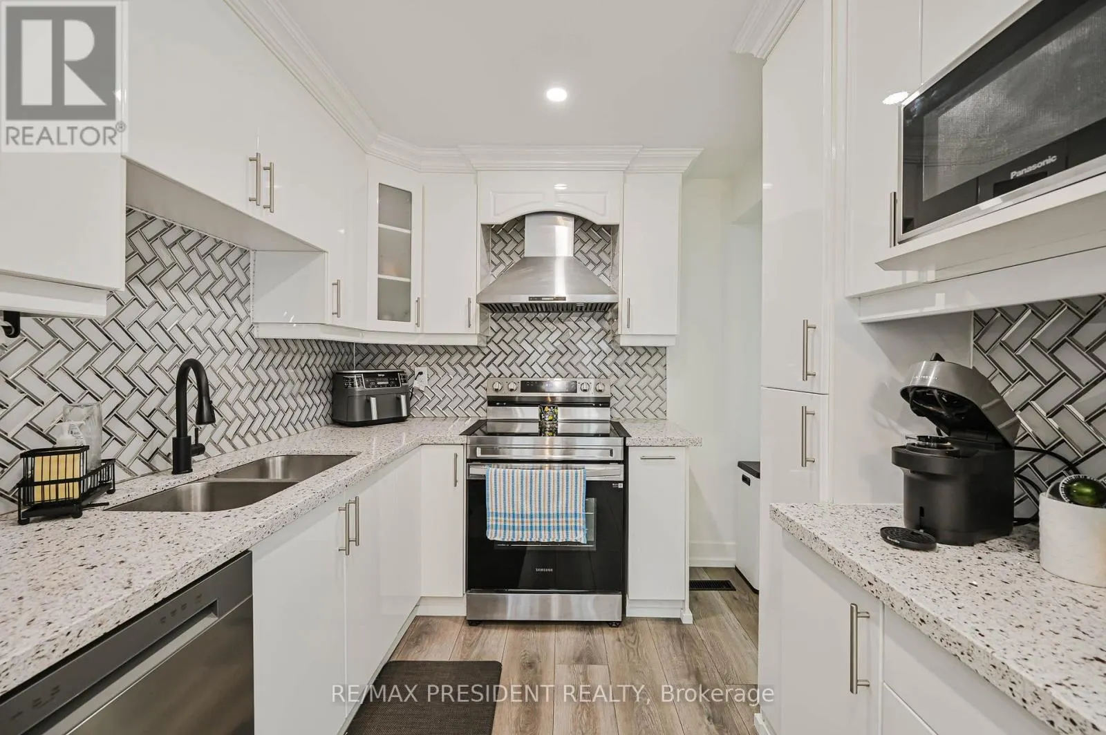 237 BARONWOOD CRESCENT