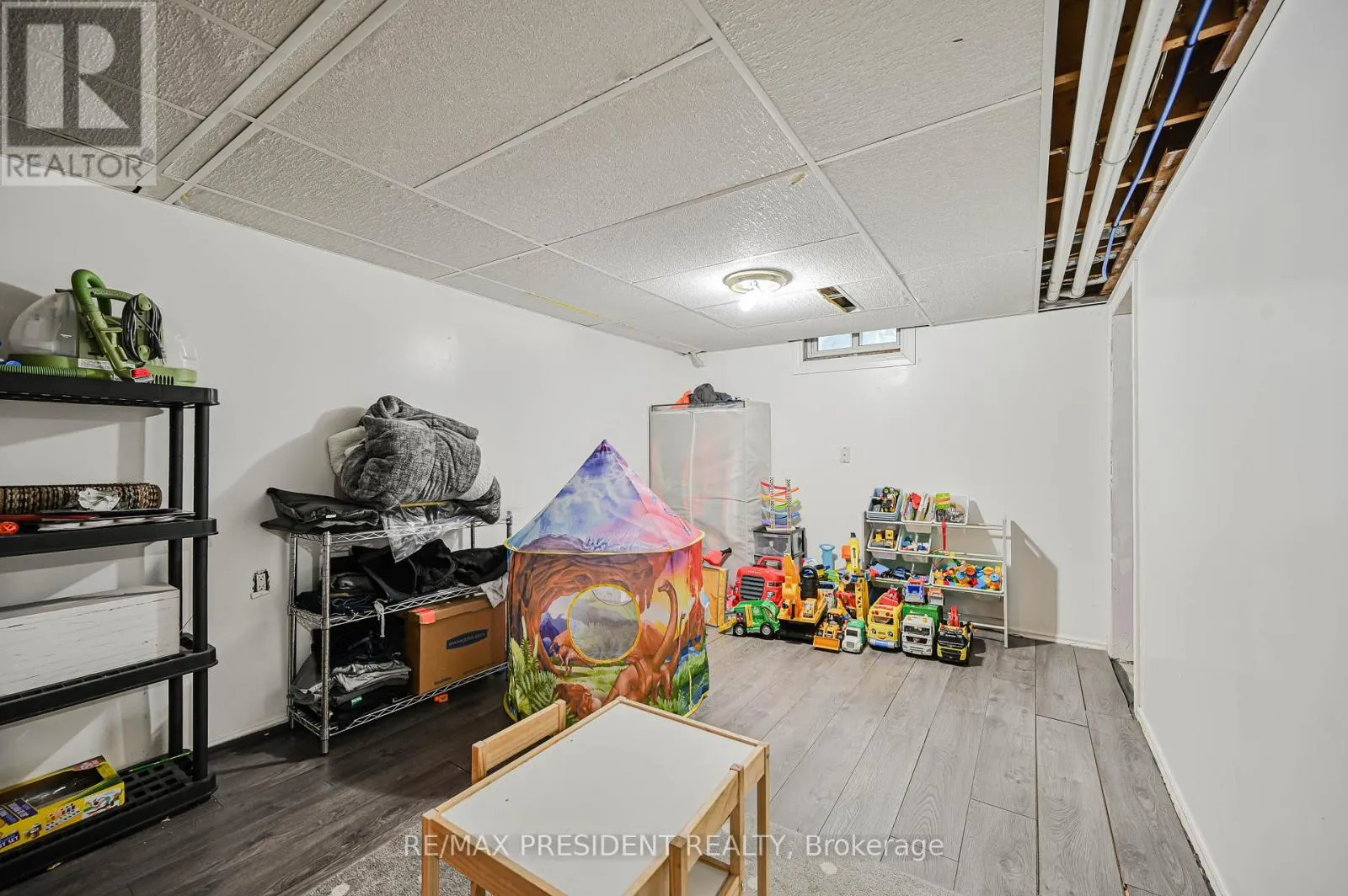 237 BARONWOOD CRESCENT