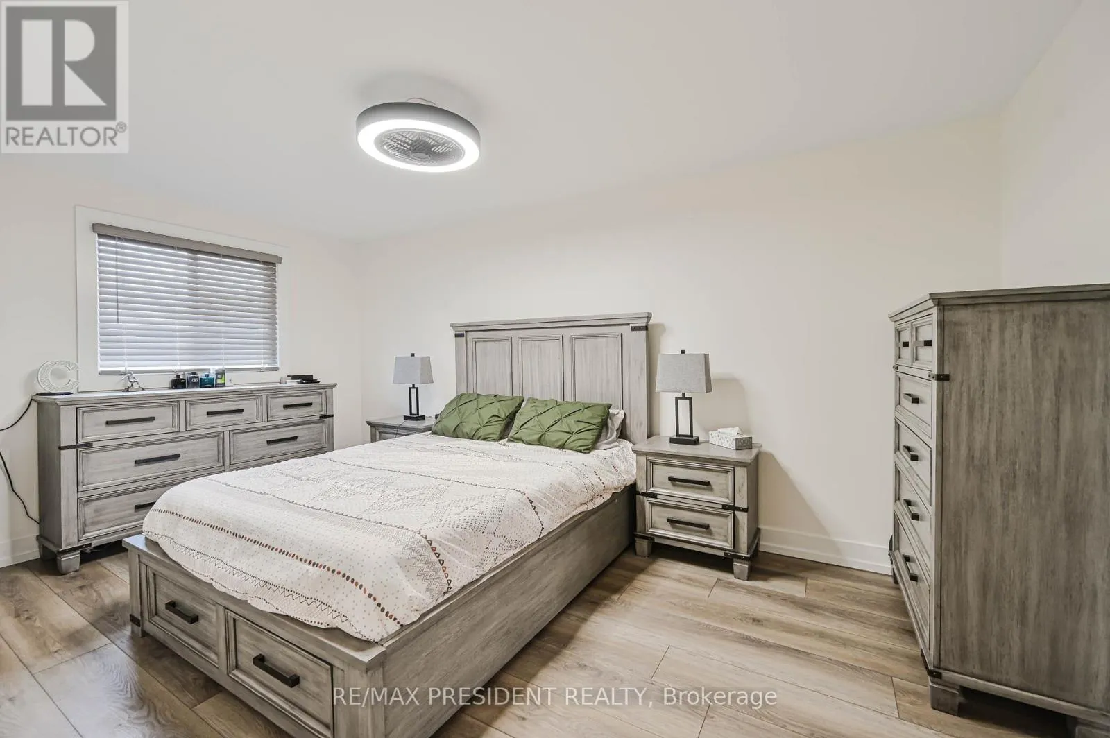 237 BARONWOOD CRESCENT