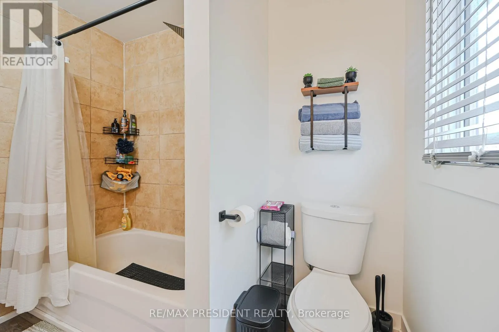 237 BARONWOOD CRESCENT