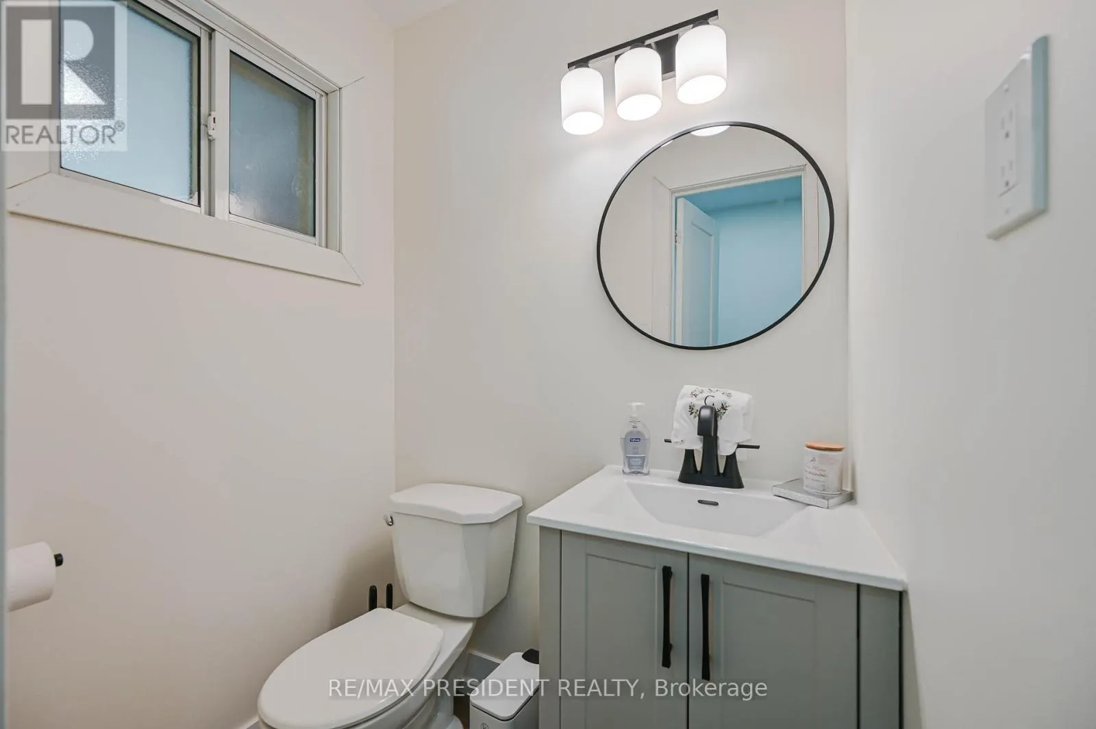 237 BARONWOOD CRESCENT