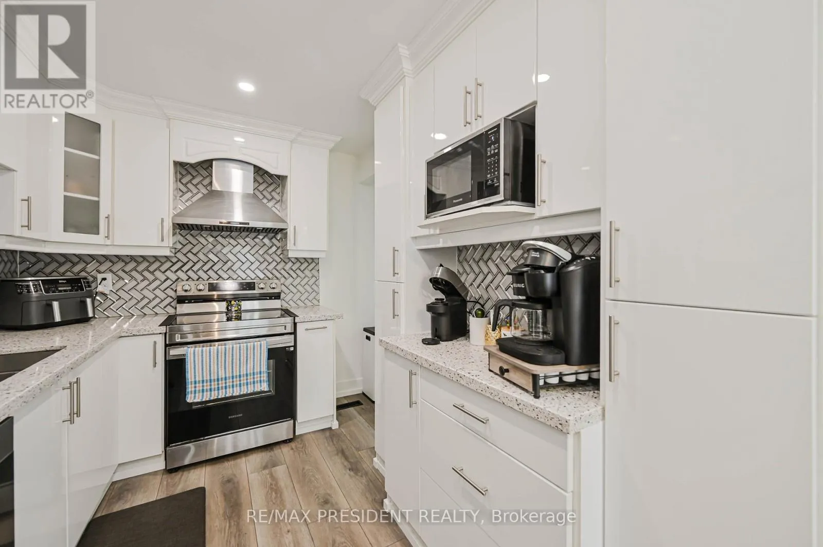 237 BARONWOOD CRESCENT