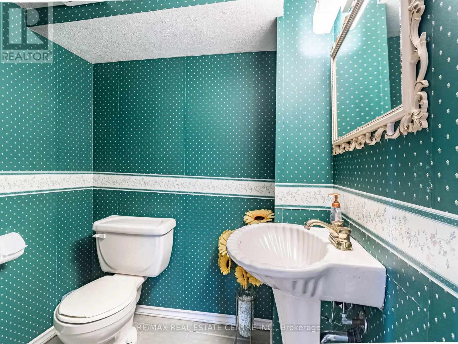 6439 OSPREY BOULEVARD